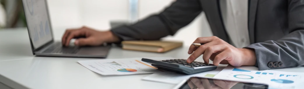 How Does Payroll Work in the United States?