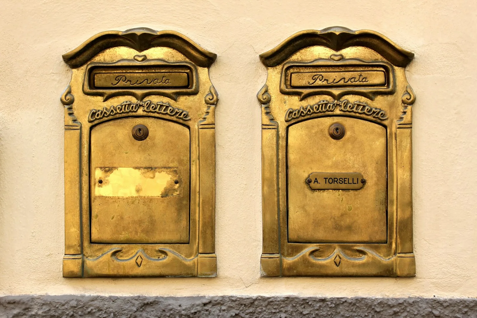 What Is the Difference Between a Registered Agent and a Business Address?