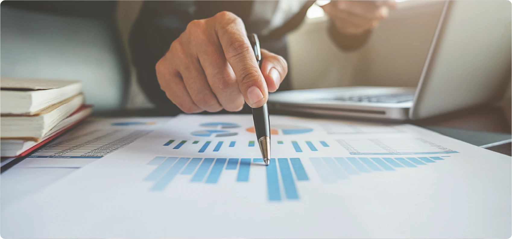 5 Key Sectors to Invest in Colombia 2025 | High Profitability