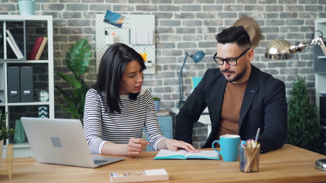 An advisor and client working through the topics together.