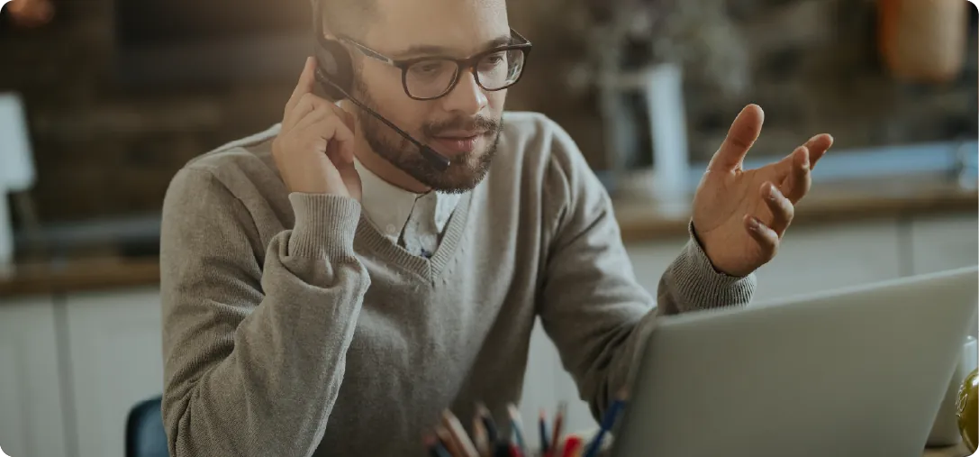 U.S. consultant guiding foreign entrepreneur on how to start a business in the U.S.